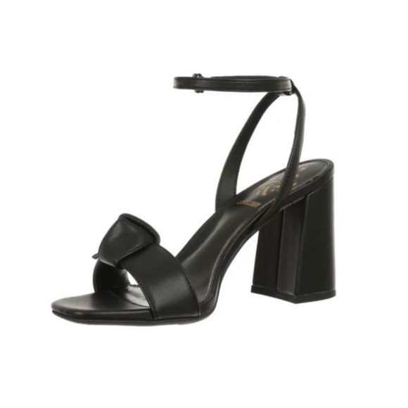 Jordan Black Heels - Picture 1 of 9